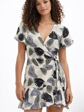 L’ATISTE Green and White Mini Wrap Dress Size Small